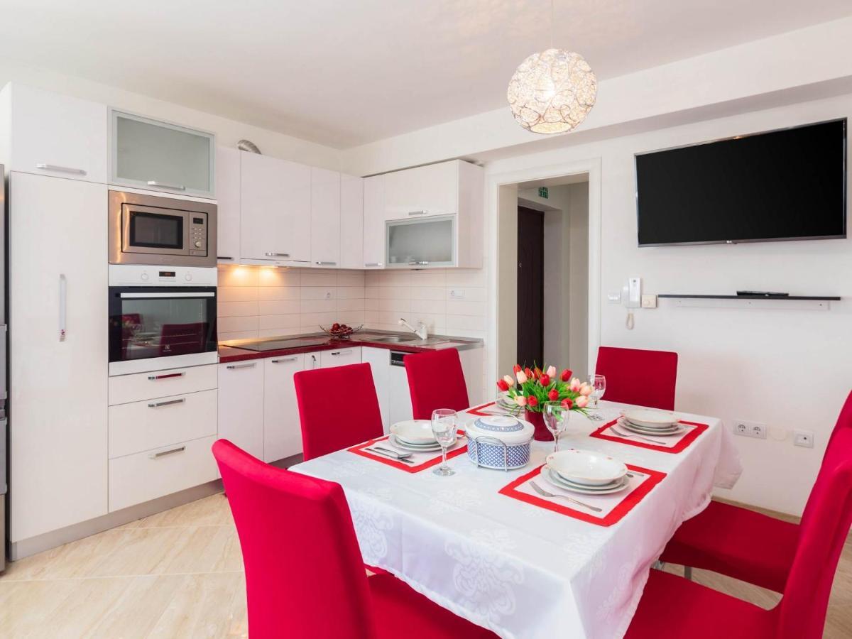 Apartment Lana St Supetar Eksteriør billede