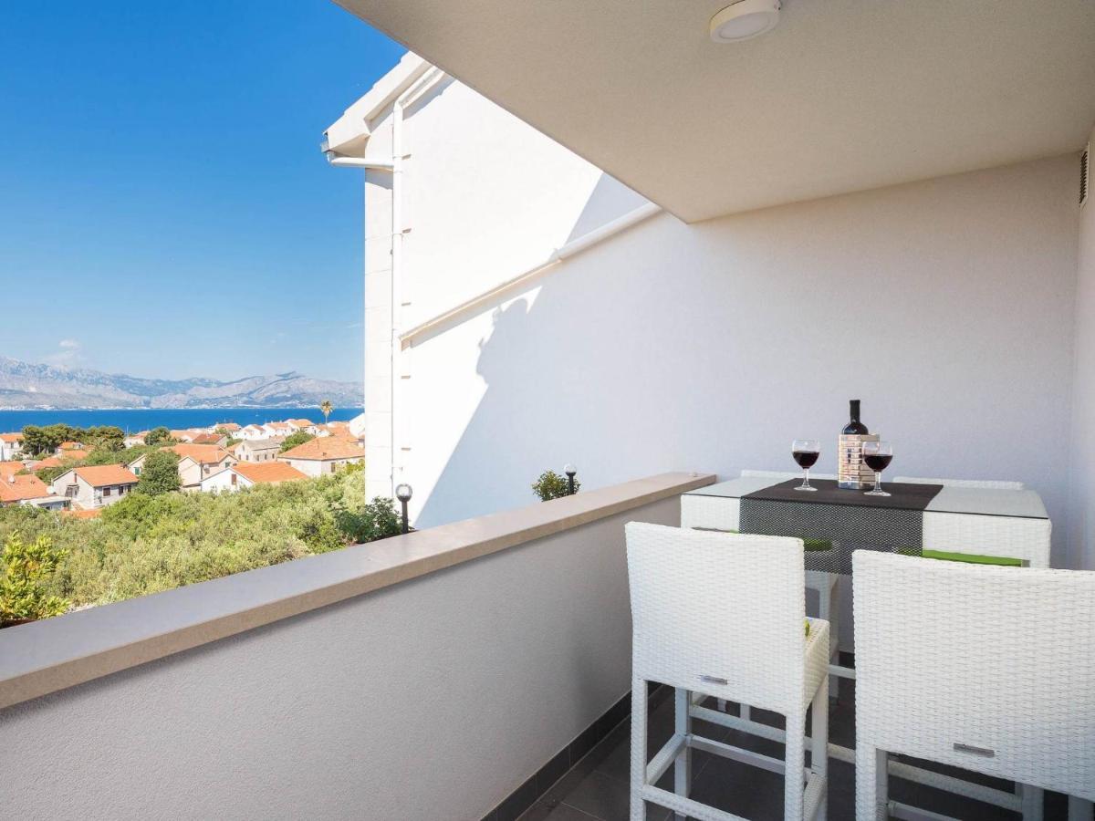 Apartment Lana St Supetar Eksteriør billede